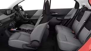 Interior 7